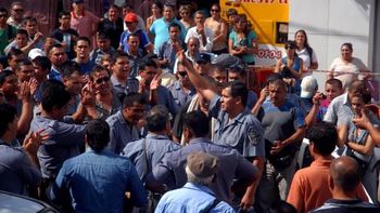 el gobernador de misiones aclara que no dio marcha atras con el aumento a los policias el gobernador de misiones aclara que no dio marcha atras con el aumento a los policias