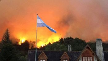 la baja de las temperaturas ayuda a contener las llamas en chubut la baja de las temperaturas ayuda a contener las llamas en chubut