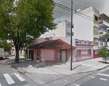 Entradera en Villa Lugano: asaltan una casa a punta de ametralladora