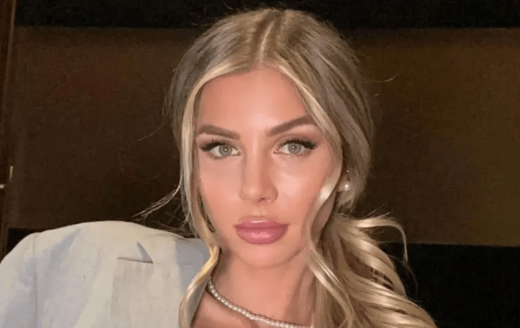 Romina Malaspina sorprendió con una microbikini total white.