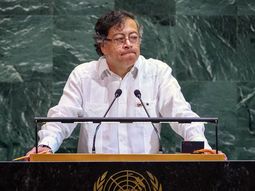 colombia: gustavo petro denuncio que fue blanco de un intento de asesinato colombia: gustavo petro denuncio que fue blanco de un intento de asesinato