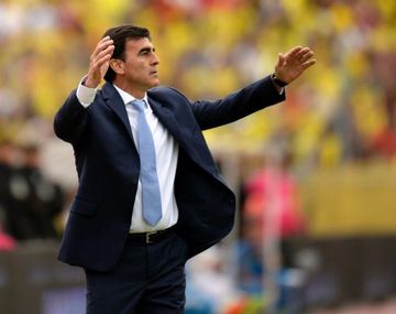 Echaron a Gustavo Quinteros como DT de Ecuador