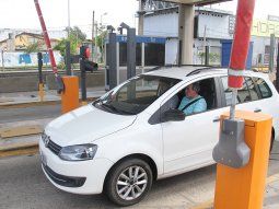 El gobierno de Uruguay implementará un método de pago con tarjeta de crédito para turistas. El gobierno de Uruguay implementará un método de pago con tarjeta de crédito para turistas.