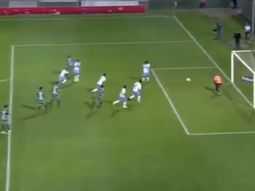 Esta maravilla de Atlético Tucumán hubiera sido el gol del año: pegó en el palo