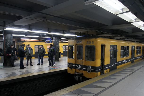 Se normalizó el servicio de subte tras el paro de dos horas de los metrodelegados