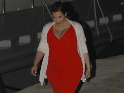 esta actriz embarazada tiene antojo de rojo esta actriz embarazada tiene antojo de rojo