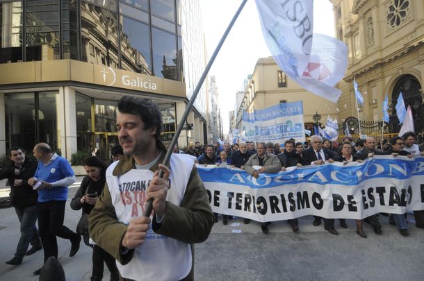 #Paritarias2015: bancarios meten en la fórmula salarial compensación de Ganancias