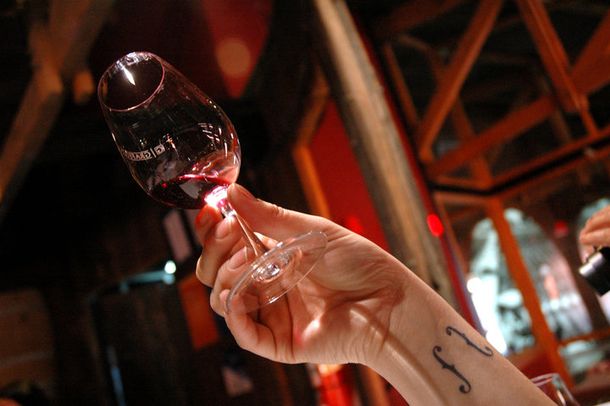 Los argentinos prefieren el vino tinto a la cerveza