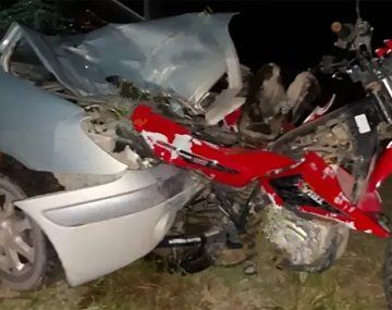 Trágico accidente en la Ruta 51: una embarazada murió tras un choque entre auto y moto