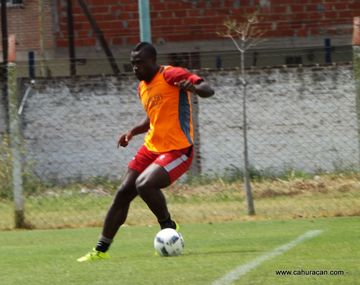 Bissene, el tapado que tiene Azconzábal