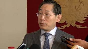 El embajador chino en Uruguay reconoció que se mantiene la voluntad de firmar el Tratado de Libre Comercio. El embajador chino en Uruguay reconoció que se mantiene la voluntad de firmar el Tratado de Libre Comercio.