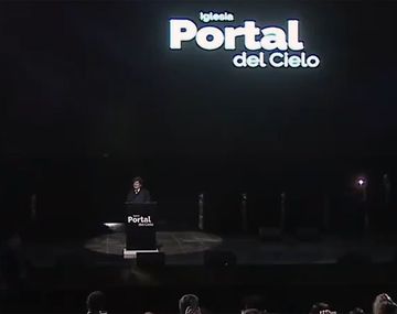 Javier Milei en el templo Portal de Dios.