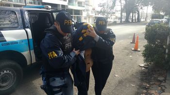 Patricia Cantreras cuando era detenida. Patricia Cantreras cuando era detenida.