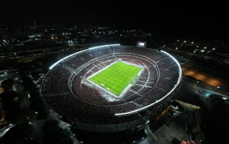 River ganó pero un futbolista tuvo un mal primer tiempo y la gente perdió la paciencia