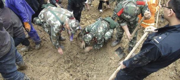 Alud en China: 18 alumnos muertos en una escuela primaria