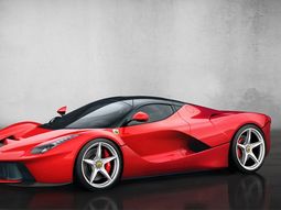 Ferrari lanza un auto de calle pero con las prestaciones de un F1