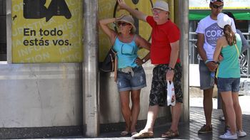 se mantiene la alerta roja y la ciudad sigue sofocante se mantiene la alerta roja y la ciudad sigue sofocante