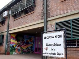 Se olvidó de buscar a su hija en el jardín y apareció cuatro horas después