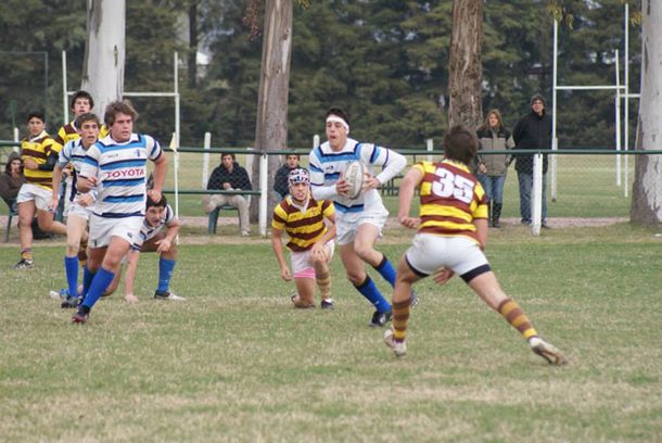 Repatriarán el cuerpo del rugbier del SIC mientras continúa la gira