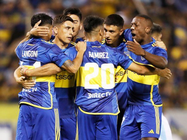 ¿Nuevo compañero del Dibu Martínez? El futbolista de Boca que busca el Aston Villa