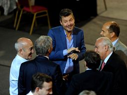 marcelo tinelli cruzo a hugo moyano y chiqui tapia por la afa en twitter marcelo tinelli cruzo a hugo moyano y chiqui tapia por la afa en twitter