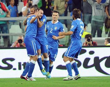 Italia y Holanda ya sacaron su pasaje a Brasil 2014