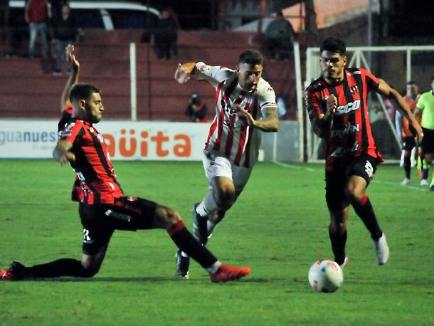 Patronato choca con Unión en Paraná por la Liga Profesional de Fútbol.