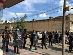 la tupac amaru advierte que desalojar el acampe seria una brutalidad la tupac amaru advierte que desalojar el acampe seria una brutalidad