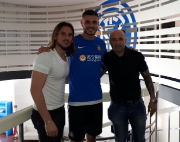 Beccacece, Icardi y Sampaoli en el predio del Inter. (Foto de archivo)