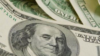 en el inicio de la semana el dolar subio 23 centavos y cerro a $37,23 en el inicio de la semana el dolar subio 23 centavos y cerro a $37,23