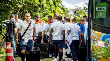 escandalo: en espana aseguran que los holandeses se fueron de fiesta escandalo: en espana aseguran que los holandeses se fueron de fiesta