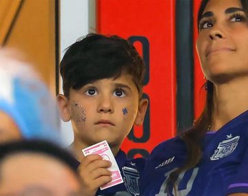 Las premonitorias figuritas de Ciro Messi para el cruce de octavos de la Argentina