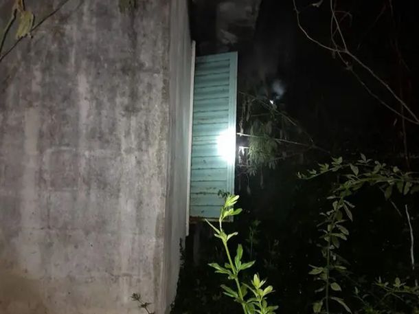 Una nena de tres años murió tras el incendio de su vivienda en la ciudad de Salsipuedes. Foto: Policía de Córdoba. Una nena de tres años murió tras el incendio de su vivienda en la ciudad de Salsipuedes. Foto: Policía de Córdoba.