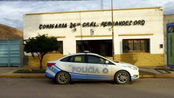 Río Negro: lo detuvieron por hacer una fiesta clandestina con la excusa de que es un gurú