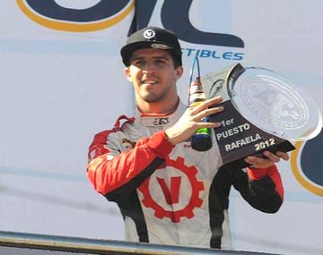 Matías Rossi se impuso en Rafaela y sigue en la punta del Turismo Carretera