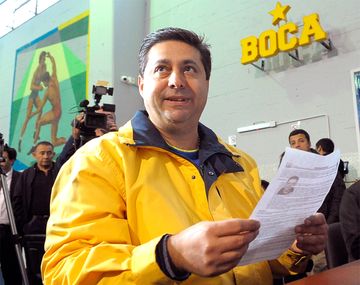 Angelici le pone más suspenso a la renovación de Riquelme