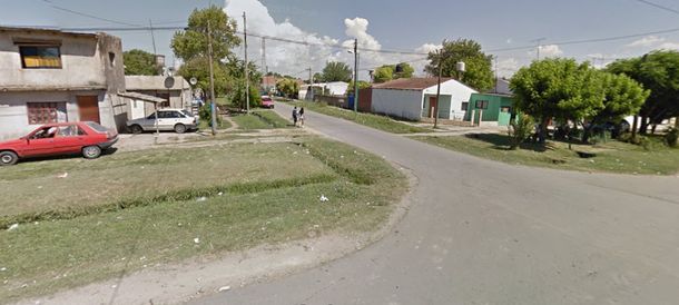 Un nene jugaba en la vereda y murió atropellado por un patrullero