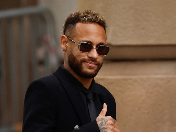 Retiraron los cargos contra Neymar en el juicio por su traspaso al Barcelona