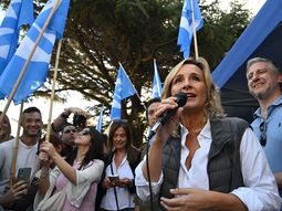 Laura Raffo se comprometió a reforzar la prevención y represión del delito, como parte de su plan de seguridad si es electa. Laura Raffo se comprometió a reforzar la prevención y represión del delito, como parte de su plan de seguridad si es electa.