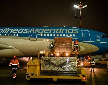 Partió un nuevo vuelo de Aerolíneas Argentinas a Rusia en busca de más vacunas Sputnik V