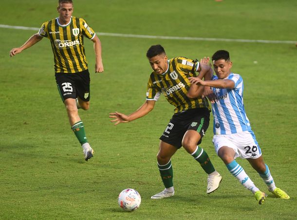 Banfield le ganó a Racing y arruinó el debut de Pizzi