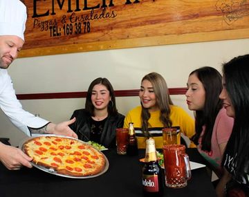 ¡Insólito! Un ex Independiente fue elegido como empleado del mes en una pizzería