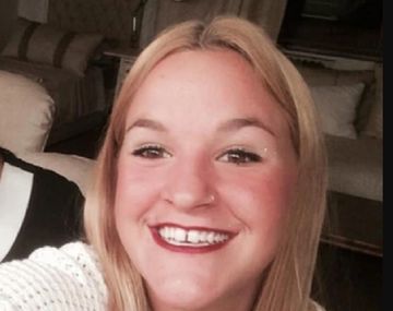 Federica López Brown y Juana Avalos, dos de los cuatro jóvenes que quisieron entrar a la quinta de Macri.