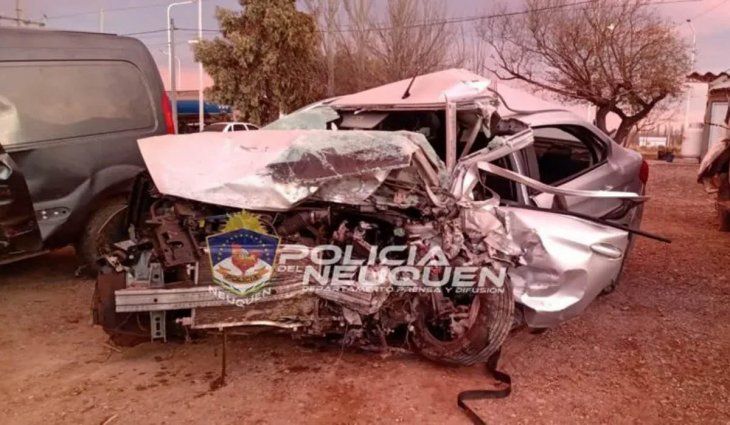 Neuquén: dos muertos y un herido por un choque frontal