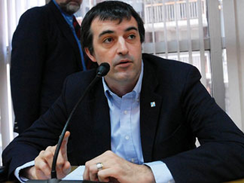 Citan al ministro de Educación porteño por descuentos a docentes