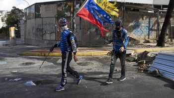 Imagen de los enfrentamientos entre manifestantes opositores y la Guardia Nacional Bolivariana Imagen de los enfrentamientos entre manifestantes opositores y la Guardia Nacional Bolivariana
