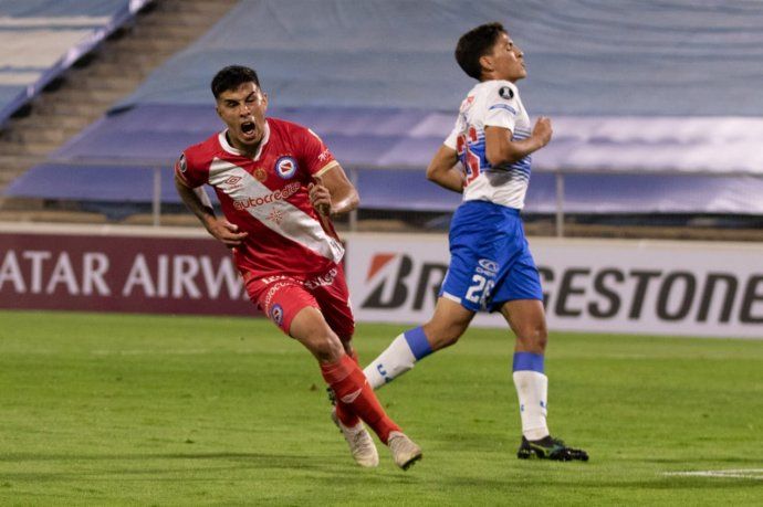 Copa Libertadores: Argentinos Juniors le ganó a la Universidad Católica en Chile