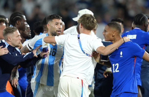 Final caliente en París: los franceses festejaron en la cara de los argentinos y la Sub-23 reaccionó