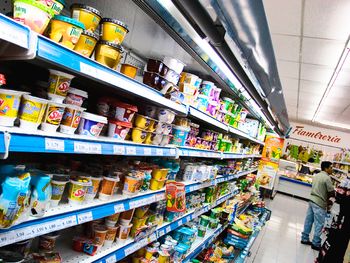 Consumidores piden más medidas contra la inflación