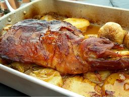 Joven murió al atragantarse con trozo de cordero